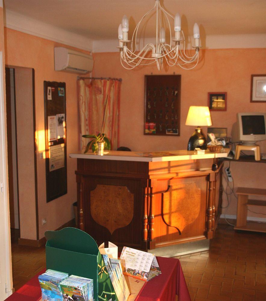 Hotel Ecusson Saint-Hilaire-de-Brethmas Dış mekan fotoğraf