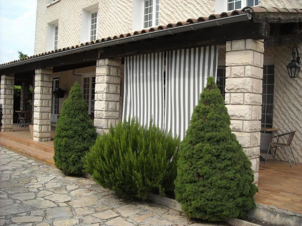 Hotel Ecusson Saint-Hilaire-de-Brethmas Dış mekan fotoğraf