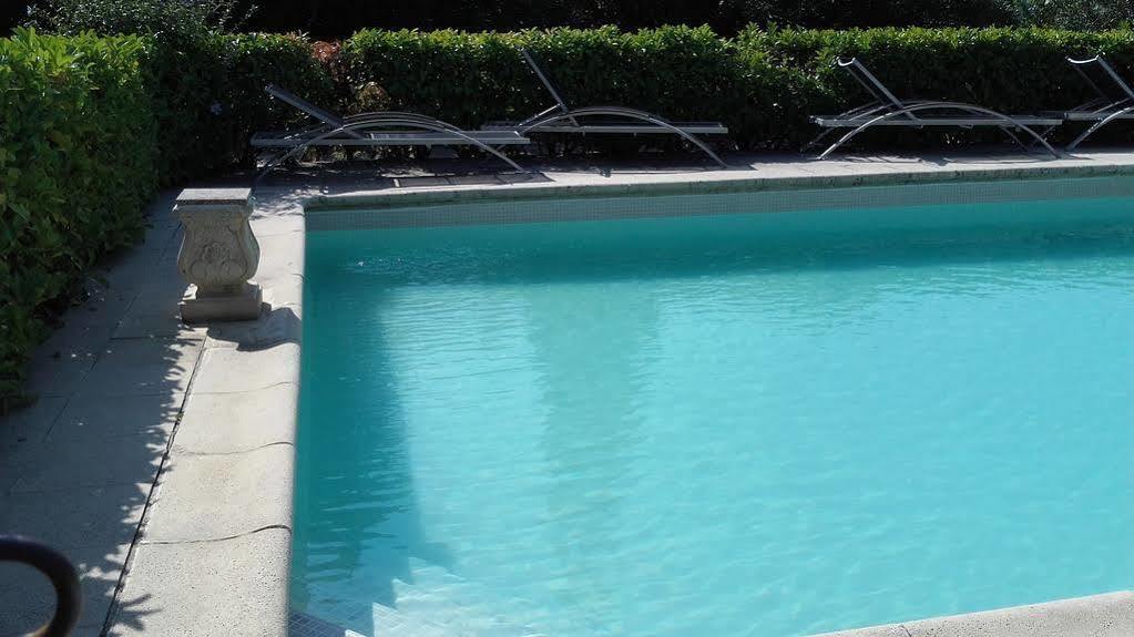 Hotel Ecusson Saint-Hilaire-de-Brethmas Dış mekan fotoğraf