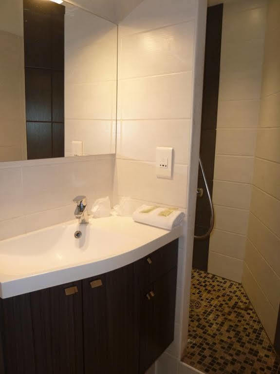 Hotel Ecusson Saint-Hilaire-de-Brethmas Dış mekan fotoğraf